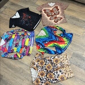 Colorful Graphic Long & short Sleeve Tops great for sleep or lounge L/XL fit